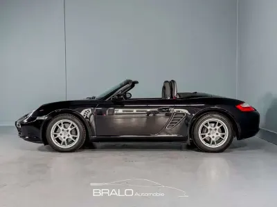 Gebraucht Porsche Boxster 239 PS (175 kW) 2005 Tiefschwarzmet. Cabrio