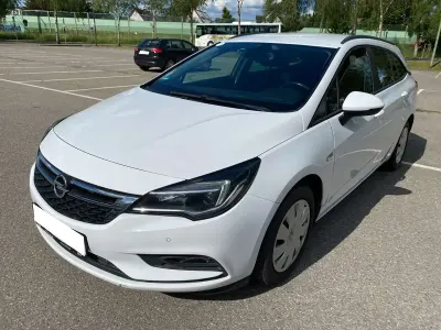 Gebraucht Opel Astra 136 PS (100 kW) 2017 Weiß Kombi