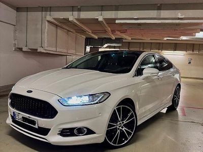 Weiß Gebraucht 2016 Ford Mondeo Titanium Limousine | 15.999 €
