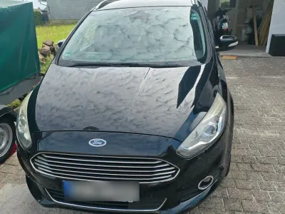 Gebraucht Ford S-MAX Business Edition 180 PS (132 kW) 2016 Schwarz Van / Kleinbus