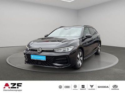 Second-hand VW Passat R-line 177 CP (130 kW) 2025 Negru Break