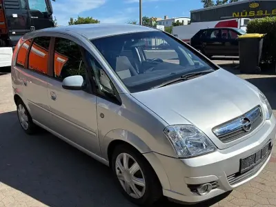 Gebraucht Opel Meriva 101 PS (74 kW) 2007 Silber Van / Kleinbus