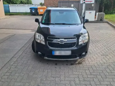 Gebraucht Chevrolet Orlando 163 PS (119 kW) 2011 Schwarz Van / Kleinbus
