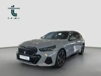 Gebraucht BMW 520 Shadowline 197 PS (144 kW) 2025 Grau Kombi