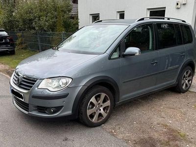 VW Touran Cross