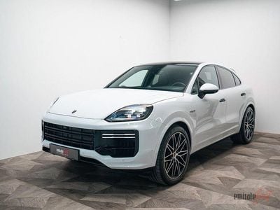 Usata Porsche Cayenne Turbo E-Hybrid 740 CV (544 kW) 2025 Bianco SUV
