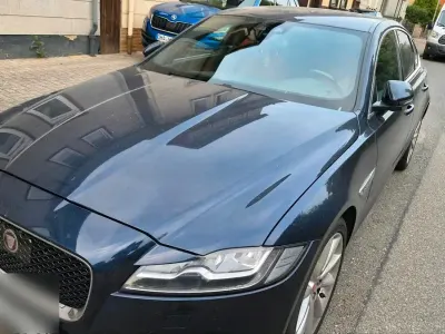 Gebraucht Jaguar XF 241 PS (177 kW) 2017 Andere farben Limousine
