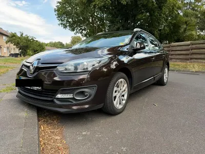 Gebraucht Renault Mégane GrandTour 116 PS (85 kW) 2013 Braun Kombi