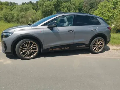 Gebraucht Audi Q4 e-tron Edition .1 219 kW (299 PS) 2022 Grau SUV