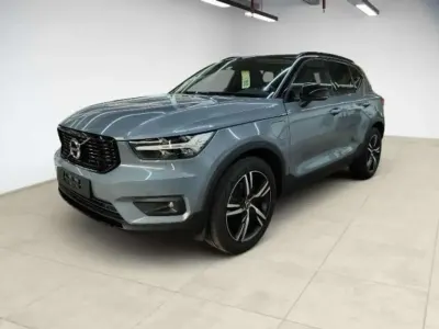 Käytetty Volvo XC40 R-Design 261 HP (191 kW) 2021 Harmaa Katumaasturi