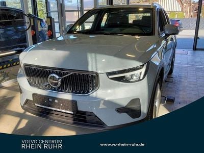 Gebraucht Volvo XC40 Core 163 PS (119 kW) 2024 Grau vapour grey / metallic SUV