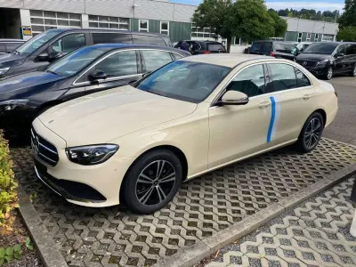 Gebraucht Mercedes E220 200 PS (147 kW) 2023 Beige Limousine