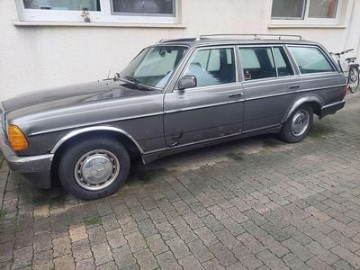 Grau Gebraucht 1985 Mercedes 300 Kombi | 5.000 €