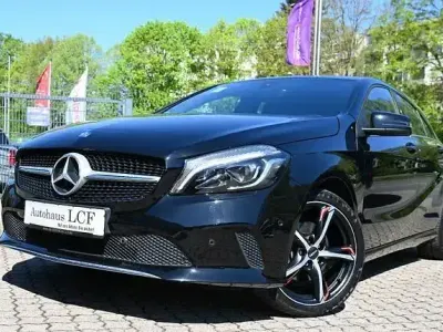 Occasion Mercedes A160 Urban 102 PK (75 kW) 2016 Zwart Sedan