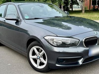 Gebraucht BMW 116 Advantage 116 PS (85 kW) 2016 Grau Kleinwagen