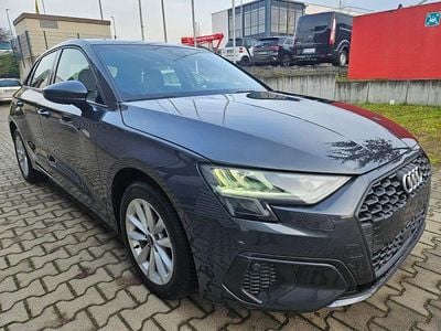 Grau Gebraucht 2021 Audi A3 Limousine | 15.113 € (Guter Preis)