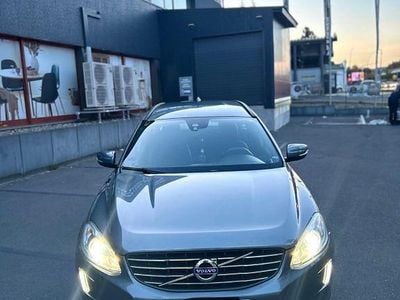 Grau Gebraucht 2016 Volvo XC60 Momentum SUV | 18.000 € (Fairer Preis)