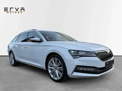 Gebraucht Skoda Superb LAURIN & KLEMENT 150 PS (110 kW) 2023 Weiß Kombi
