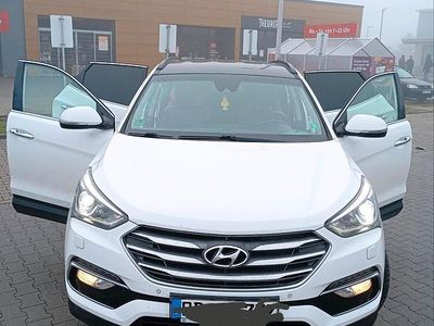 Gebraucht Hyundai Santa Fe 200 PS (147 kW) 2016 Weiß SUV