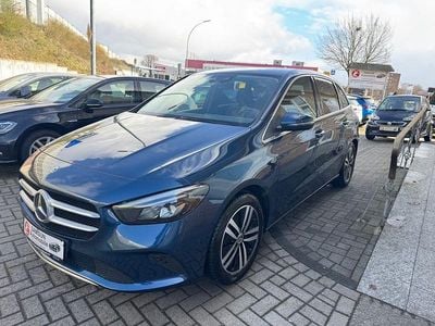Gebraucht Mercedes B250 224 PS (164 kW) 2021 Blau Van / Kleinbus