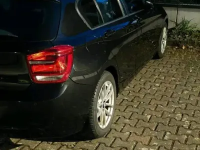 Gebraucht BMW 116 Efficient Dynamics 116 PS (85 kW) 2013 Schwarz Kleinwagen