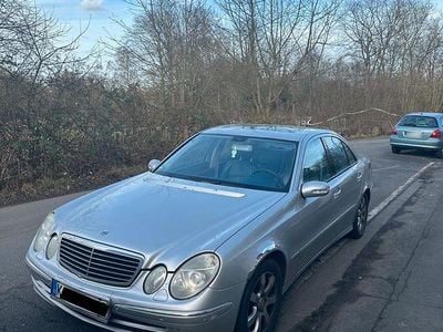 Gebraucht Mercedes E320 Avantgarde 224 PS (164 kW) 2003 Silber Limousine
