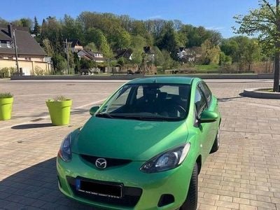 Second-hand Mazda 2 Independence 86 CP (63 kW) 2009 Verde Hatchback