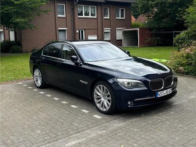 BMW 730