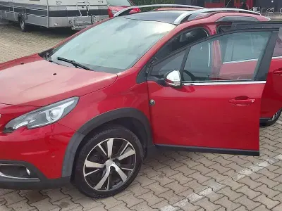 Gebraucht Peugeot 2008 Allure 110 PS (80 kW) 2018 Rot SUV