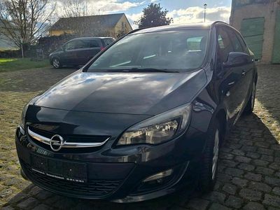 Gebraucht Opel Astra Sport 136 PS (100 kW) 2015 Schwarz Kombi