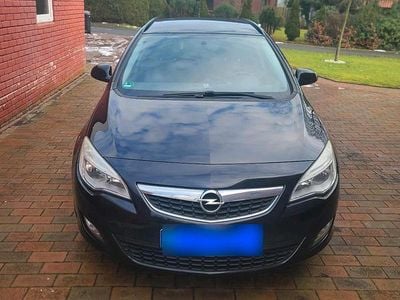 Gebraucht Opel Astra 168 PS (123 kW) 2011 Schwarz Kombi