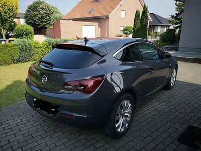 Gebraucht Opel Astra GTC 165 PS (121 kW) 2013 Grau Coupé