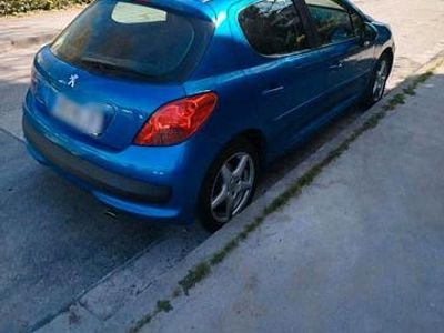 Blau Gebraucht 2007 Peugeot 207 Kleinwagen | 2.550 €