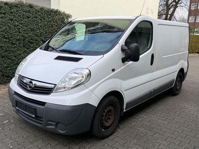 Weiß Gebraucht 2012 Opel Vivaro Van / Kleinbus | 3.500 €
