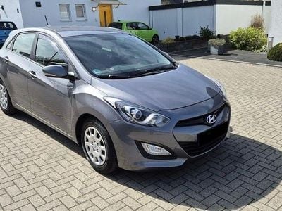 Second-hand Hyundai i30 Classic 99 CP (72 kW) 2014 Gri Berlinǎ
