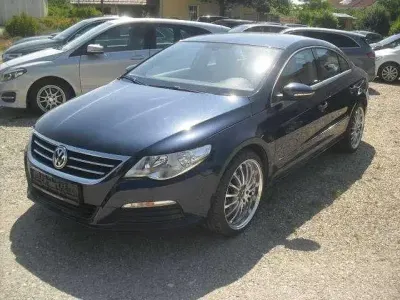 Gebraucht VW Passat Basis 140 PS (102 kW) 2010 Night blue metallic Limousine