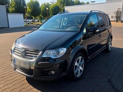 VW Touran Cross