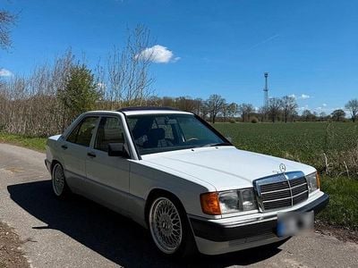 Gebraucht Mercedes 190 109 PS (80 kW) 1990 Weiß Limousine