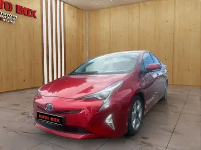 Gebraucht Toyota Prius Executive 122 PS (89 kW) 2016 Rot Limousine
