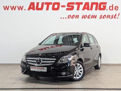 Gebraucht Mercedes B180 122 PS (89 kW) 2012 Schwarz Van / Kleinbus