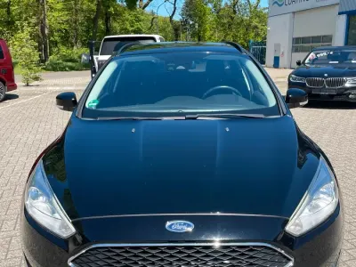 Gebraucht Ford Focus Business Edition 120 PS (88 kW) 2016 Schwarz Kombi