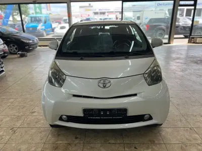 Gebraucht Toyota iQ 68 PS (50 kW) 2009 Weiß Kleinwagen
