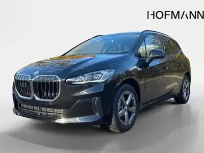 Neu BMW 218 Luxury Line 136 PS (100 kW) 2026 Schwarz Coupé