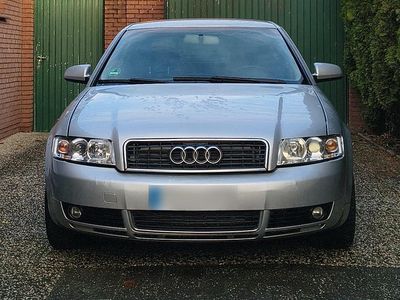 Gebraucht Audi A4 102 PS (75 kW) 2004 Silber Limousine