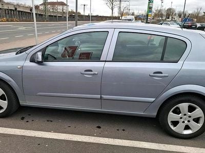 Gebraucht Opel Astra 125 PS (91 kW) 2005 Silber Kleinwagen