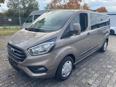 Gebraucht Ford Transit 131 PS (96 kW) 2018 Gold Van / Kleinbus