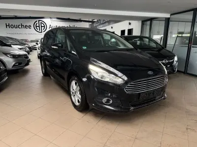 Używany Ford S-MAX Business Edition 160 KM (117 kW) 2017 Czarny Minivan