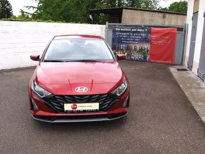 Neu Hyundai i20 Trend 101 PS (74 kW) 2026 Rot Kleinwagen