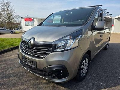 Używany Renault Trafic Expression 145 KM (106 kW) 2017 Stone Minivan