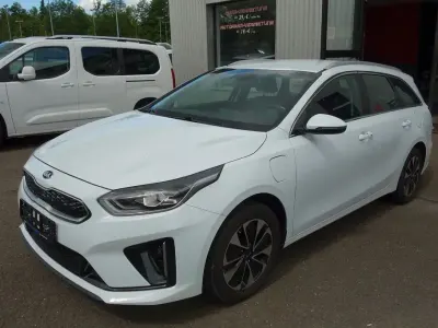 Gebraucht Kia Ceed Sportswagon Vision 141 PS (103 kW) 2021 Weiß Kombi